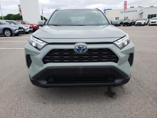 2022 Toyota RAV4 Hybrid XLE
