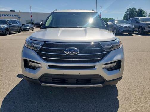 Iconic Silver Metallic 2020 Ford Explorer XLT