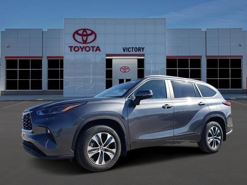 2023 Toyota Highlander Hybrid XLE