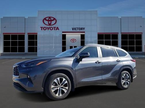 2023 Toyota Highlander Hybrid XLE