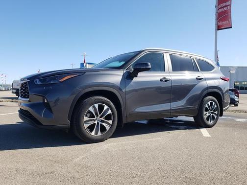 2023 Toyota Highlander Hybrid XLE