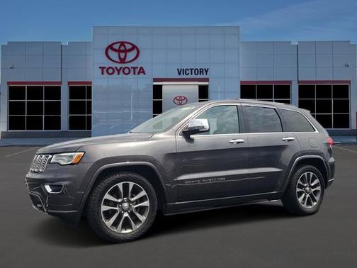 Granite Crystal Metallic Clearcoat 2018 Jeep Grand Cherokee Overland
