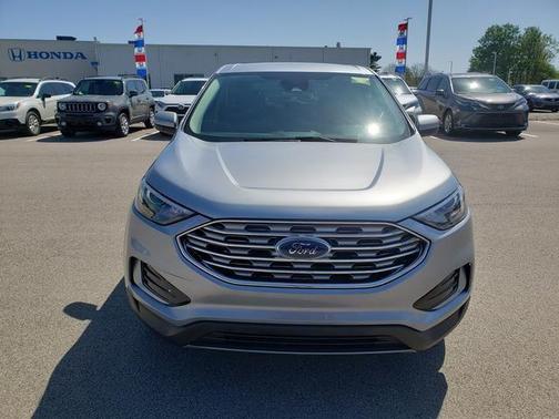 Silver Metallic 2024 Ford Edge SEL