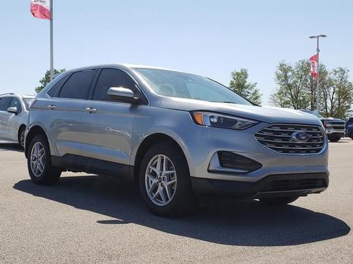 Silver Metallic 2024 Ford Edge SEL