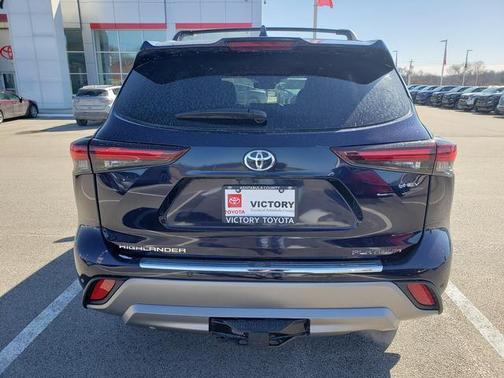 Bluprint 2026 Toyota Highlander Hybrid Platinum