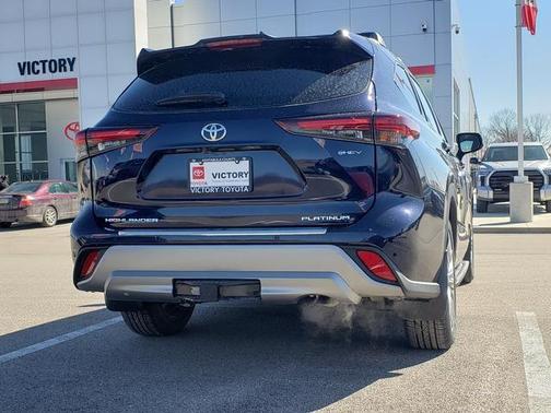 Bluprint 2026 Toyota Highlander Hybrid Platinum