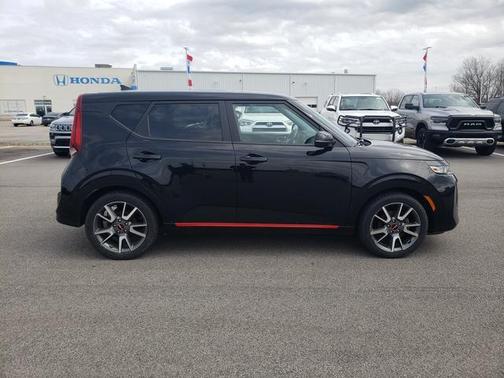 2022 Kia Soul GT-Line