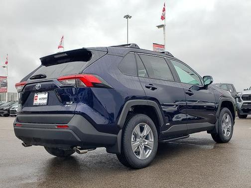 2025 Toyota RAV4 Hybrid XLE