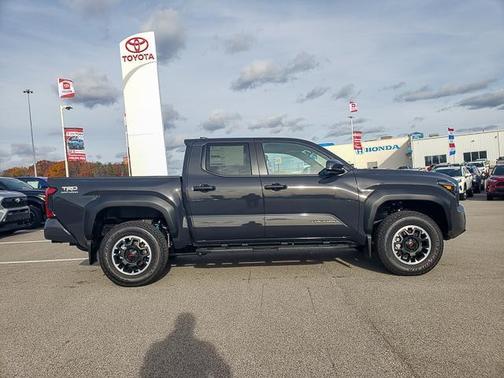 2025 Toyota Tacoma TRD Off-Road
