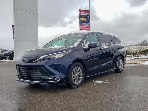 2022 Toyota Sienna XLE