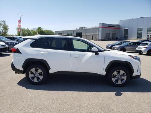 Ice 2023 Toyota RAV4 Hybrid XLE