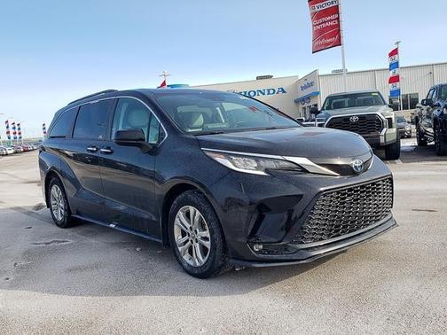 2023 Toyota Sienna XSE 7 Passenger
