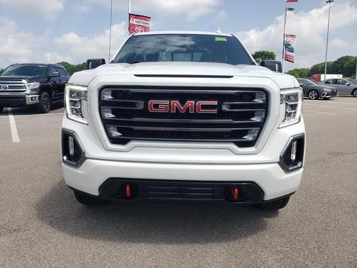 Summit White 2022 GMC Sierra 1500 AT4
