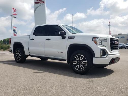 Summit White 2022 GMC Sierra 1500 AT4