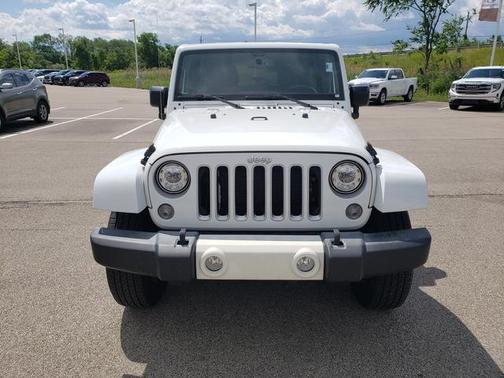 Bright White Clearcoat 2017 Jeep Wrangler Unlimited Sahara