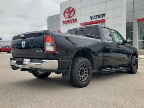 Diamond Black Crystal Pearlcoat 2019 RAM 1500 Big Horn