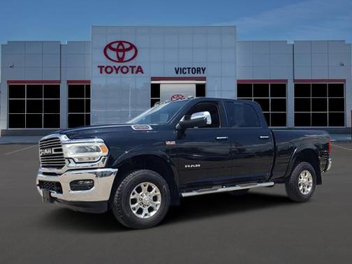 Diamond Black Crystal Pearlcoat 2021 RAM 2500 Laramie Crew Cab 4x4 6'4' Box
