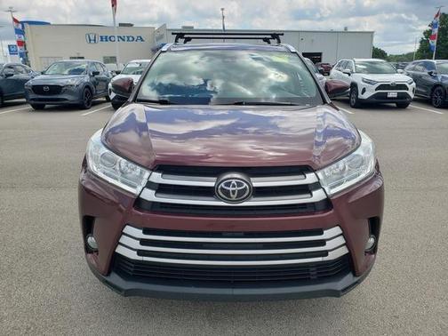 Ooh La La Rouge Mica 2017 Toyota Highlander XLE