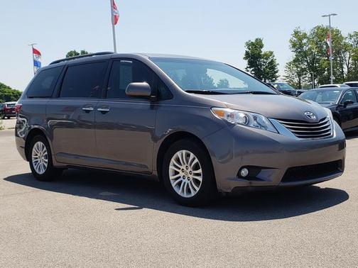 2015 Toyota Sienna XLE