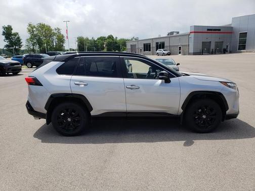 2023 Toyota RAV4 Hybrid SE