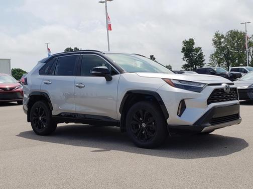 2023 Toyota RAV4 Hybrid SE