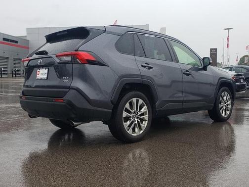 Magnetic Gray Metallic 2019 Toyota RAV4 XLE Premium