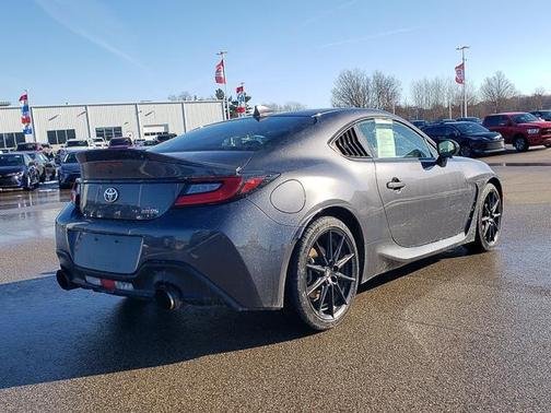 2024 Toyota GR86 Premium