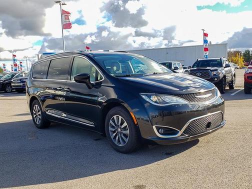 2020 Chrysler Pacifica Touring-L Plus