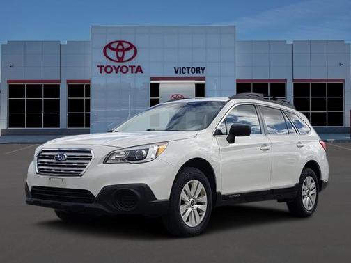 Crystal White Pearl 2017 Subaru Outback 2.5i