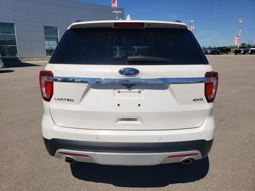 White Platinum Metallic Tri-Coat 2017 Ford Explorer Limited