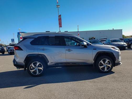 2024 Toyota RAV4 Prime SE