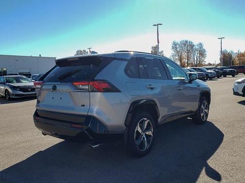 2024 Toyota RAV4 Prime SE