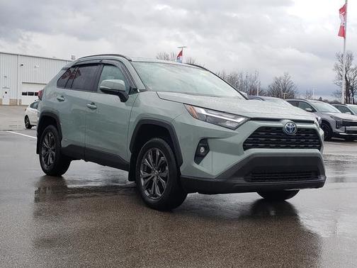 2023 Toyota RAV4 Hybrid XLE Premium