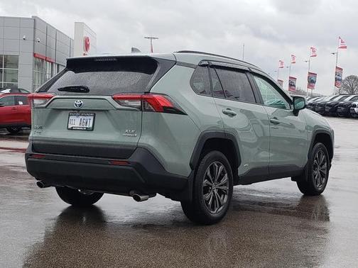 2023 Toyota RAV4 Hybrid XLE Premium