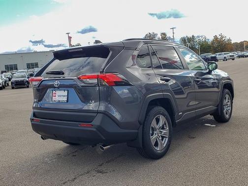 2025 Toyota RAV4 Hybrid LE
