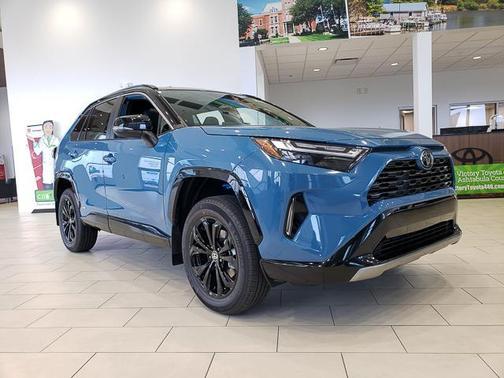 2025 Toyota RAV4 Hybrid SE