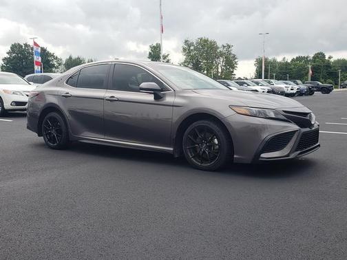 Predawn Gray Mica 2024 Toyota Camry SE