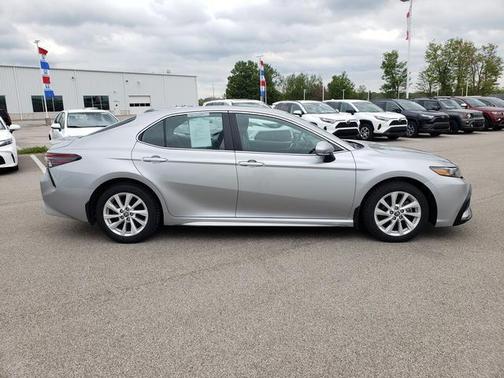 Celestial Silver Metallic 2024 Toyota Camry SE