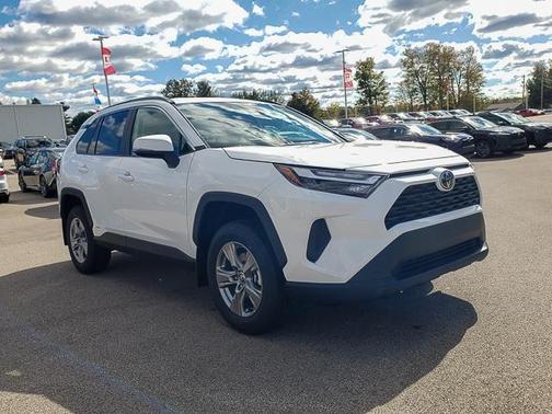 2025 Toyota RAV4 Hybrid XLE
