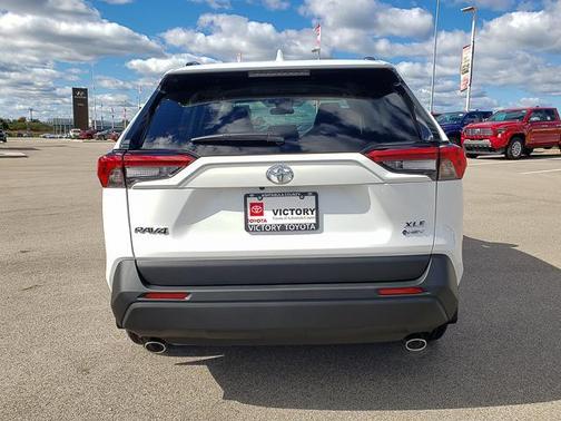 2025 Toyota RAV4 Hybrid XLE