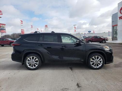 Midnight Black Metallic 2026 Toyota Highlander Hybrid Limited