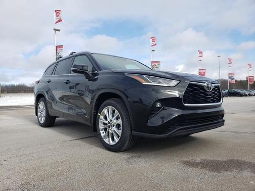 Midnight Black Metallic 2026 Toyota Highlander Hybrid Limited