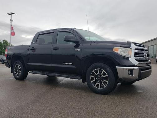 Black 2016 Toyota Tundra SR5