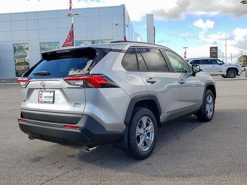 2025 Toyota RAV4 Hybrid XLE
