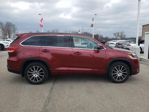 Salsa Red Pearl 2018 Toyota Highlander SE