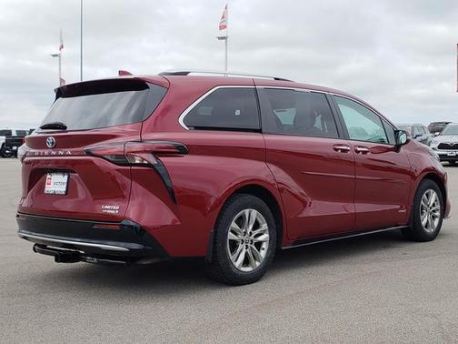 2021 Toyota Sienna Limited 7-Passenger