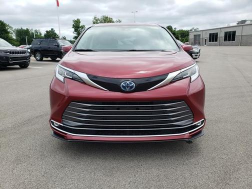 2021 Toyota Sienna Limited 7-Passenger