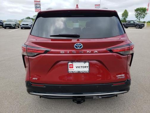 2021 Toyota Sienna Limited 7-Passenger