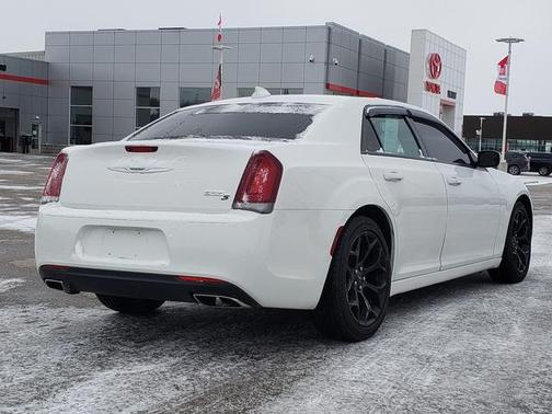 2019 Chrysler 300 S