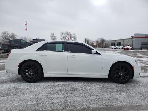 2019 Chrysler 300 S